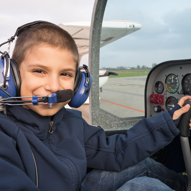 Fighter Pilot: Flight & STEM Adventure.